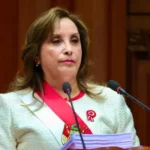 Boluarte dice que al llegar al poder evitó que Perú sea “un país fallido como Bolivia, Cuba y Venezuela”