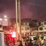 Incendio devastador en Lima deja cientos de damnificados y al menos 100 viviendas destruidas