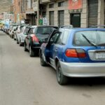 Largas filas por combustible afectan al transporte y agravan la crisis en Potosí
