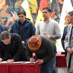 El presidente Paz y Argollo de la COB firman acuerdo al cumplirse 50 días de bloqueos