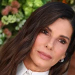 “Me desperté y estaba allí”: Sandra Bullock revela la experiencia paranormal que vivió